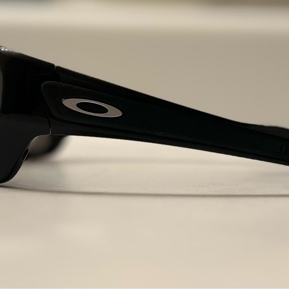 Oakley prism polarized sunglasses - Picture 3 of 4